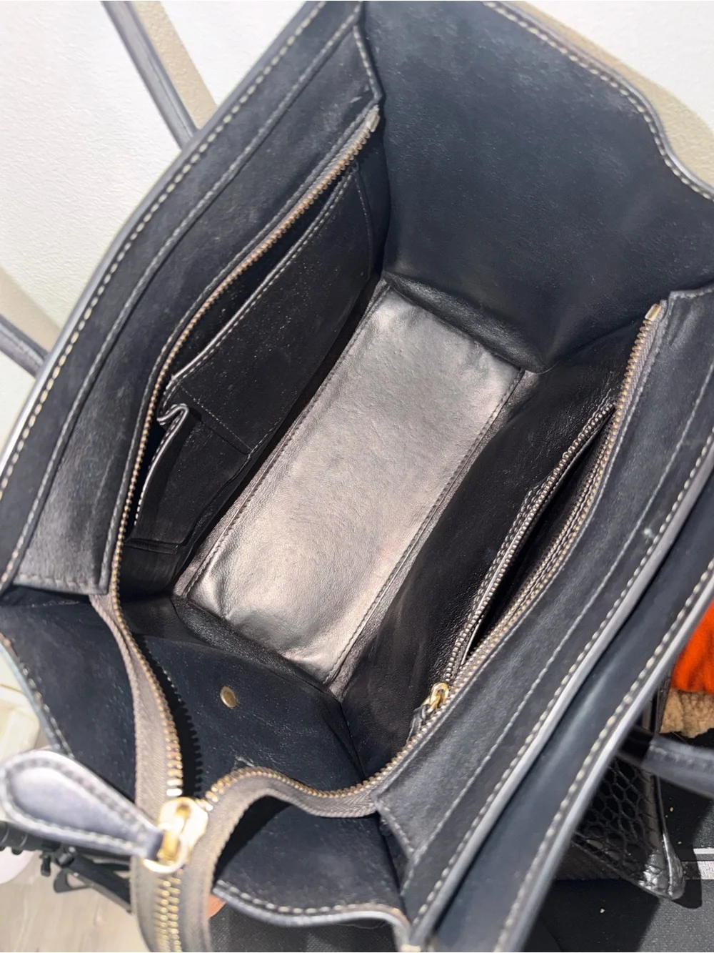 Black Mini Luggage Tote Celine - Sleek Leather Handbag